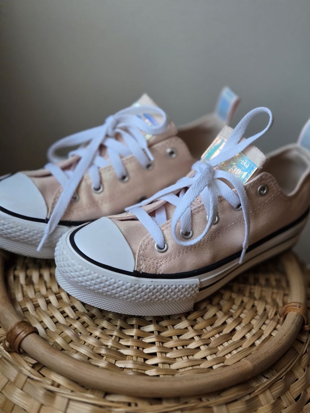 Kids Pink Low-Top Canvas Sneakers